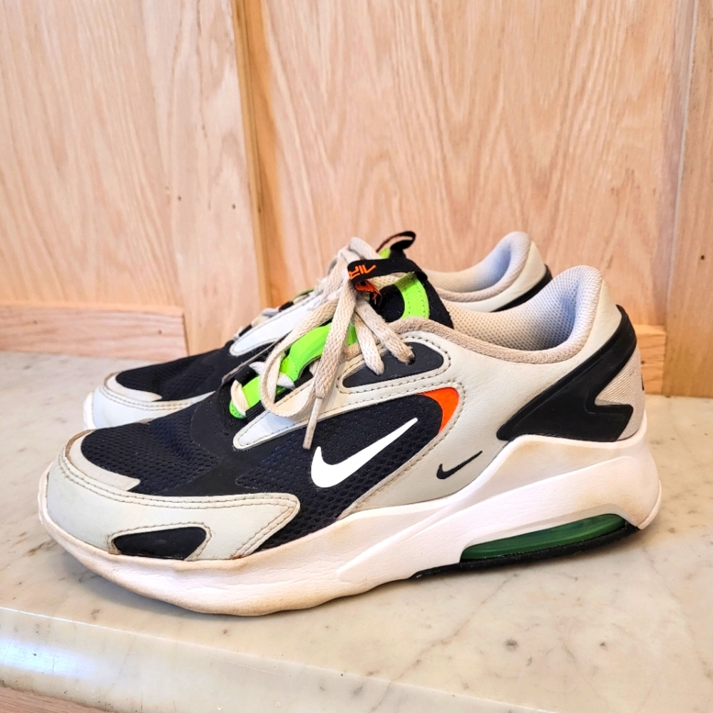 Boys Nike AirMax Size 6